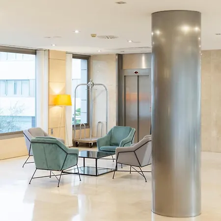 Hotel Daniya 3*