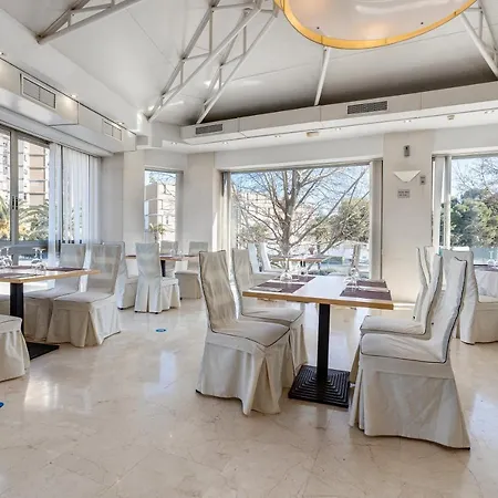 Daniya Hotel